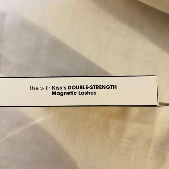Kiss magnetic liner lash kit. Charm M41 - Picture 4 of 5
